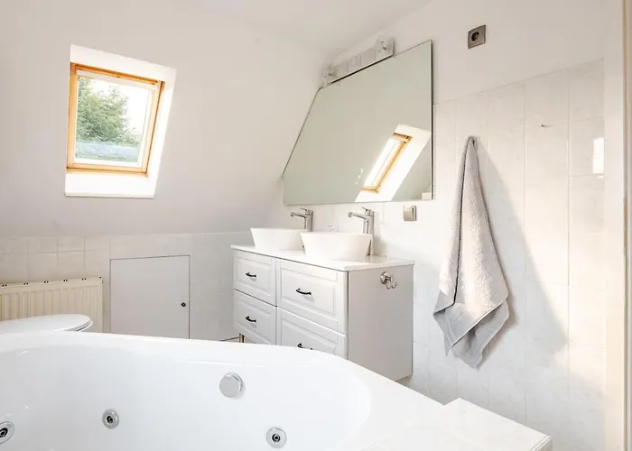 Familien Oase Mit Jacuzzi Und Garten Apartment Hamburg