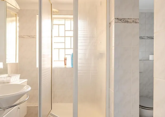 Apartment Familien Oase Mit Jacuzzi Und Garten